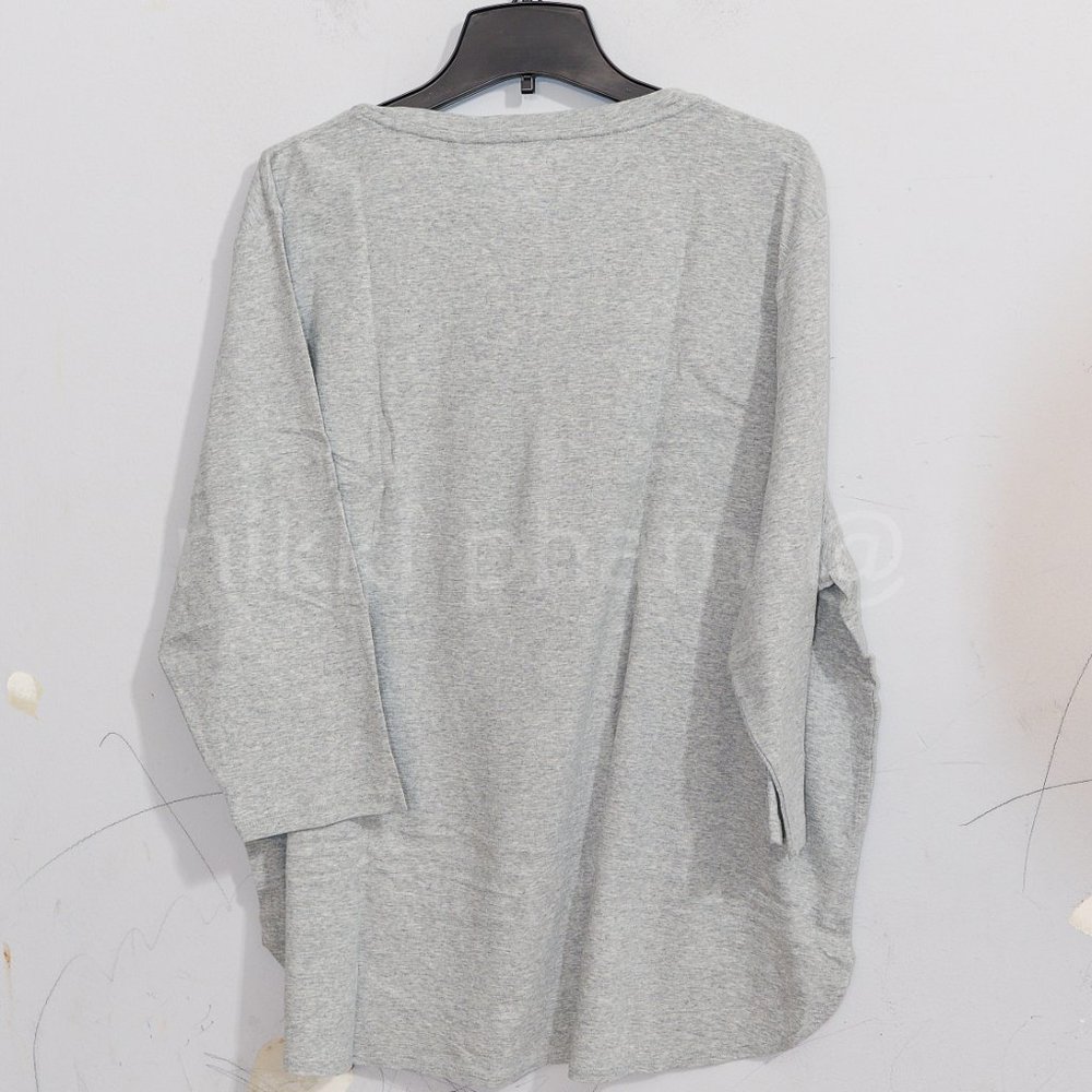 Kirkland Signature Ladies'  Slub Tee in Gray - Picture 4 of 5